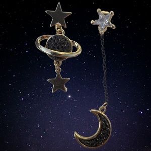 NWOT Asymmetrical Gold-tone Space Earrings